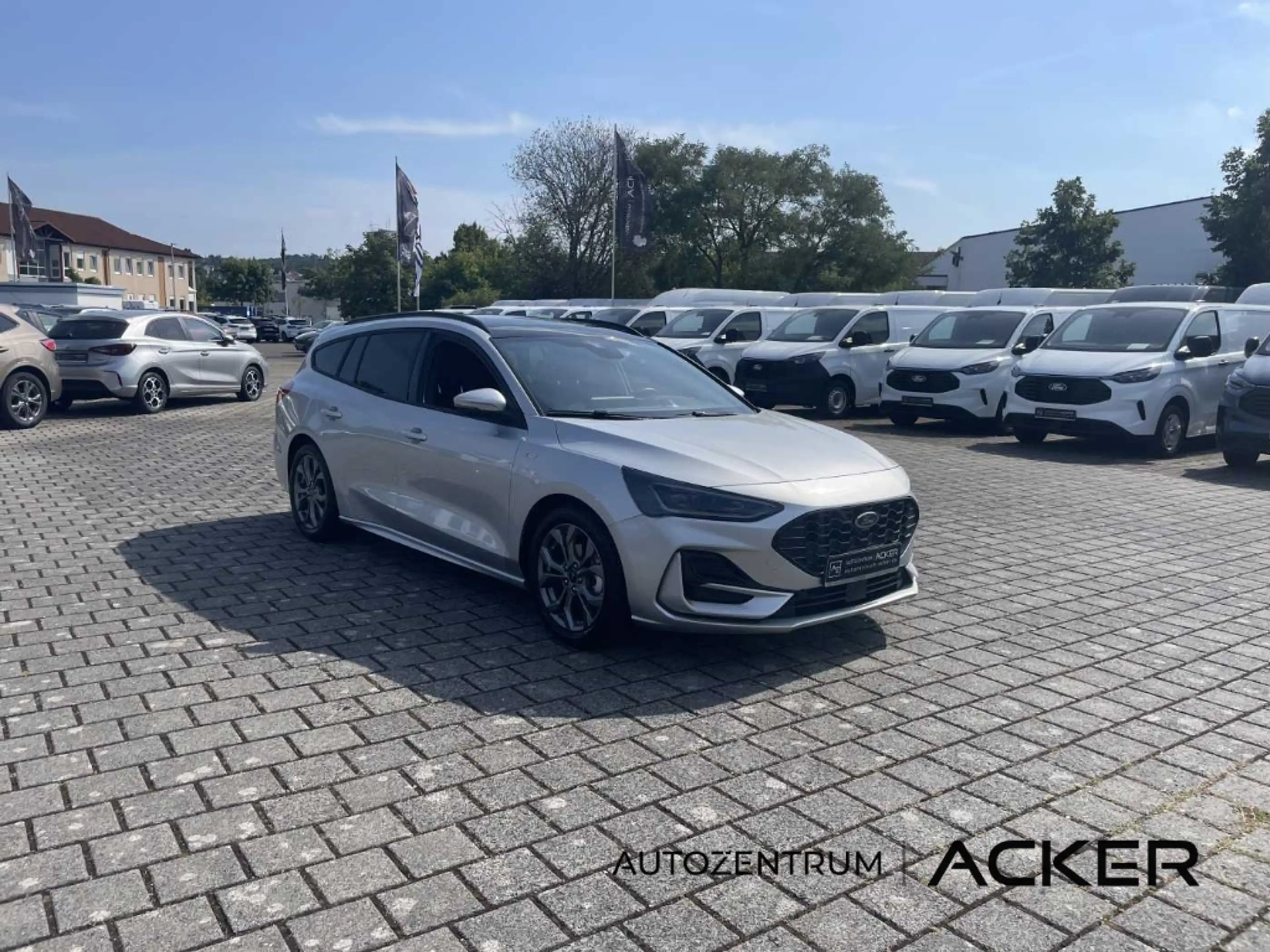 Ford Focus ST-Line X Turnier AT7 PANO aAHK -45%* — photo 8