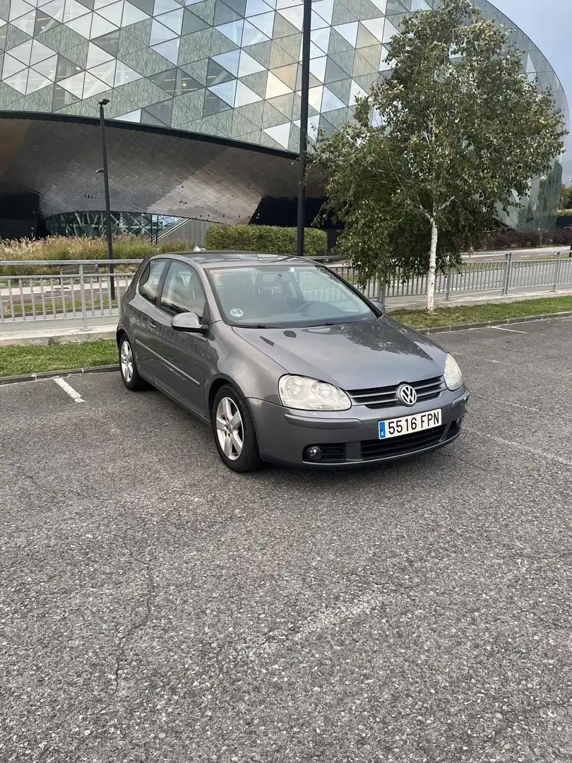 Volkswagen Golf 2.0TDI Sportline - 1