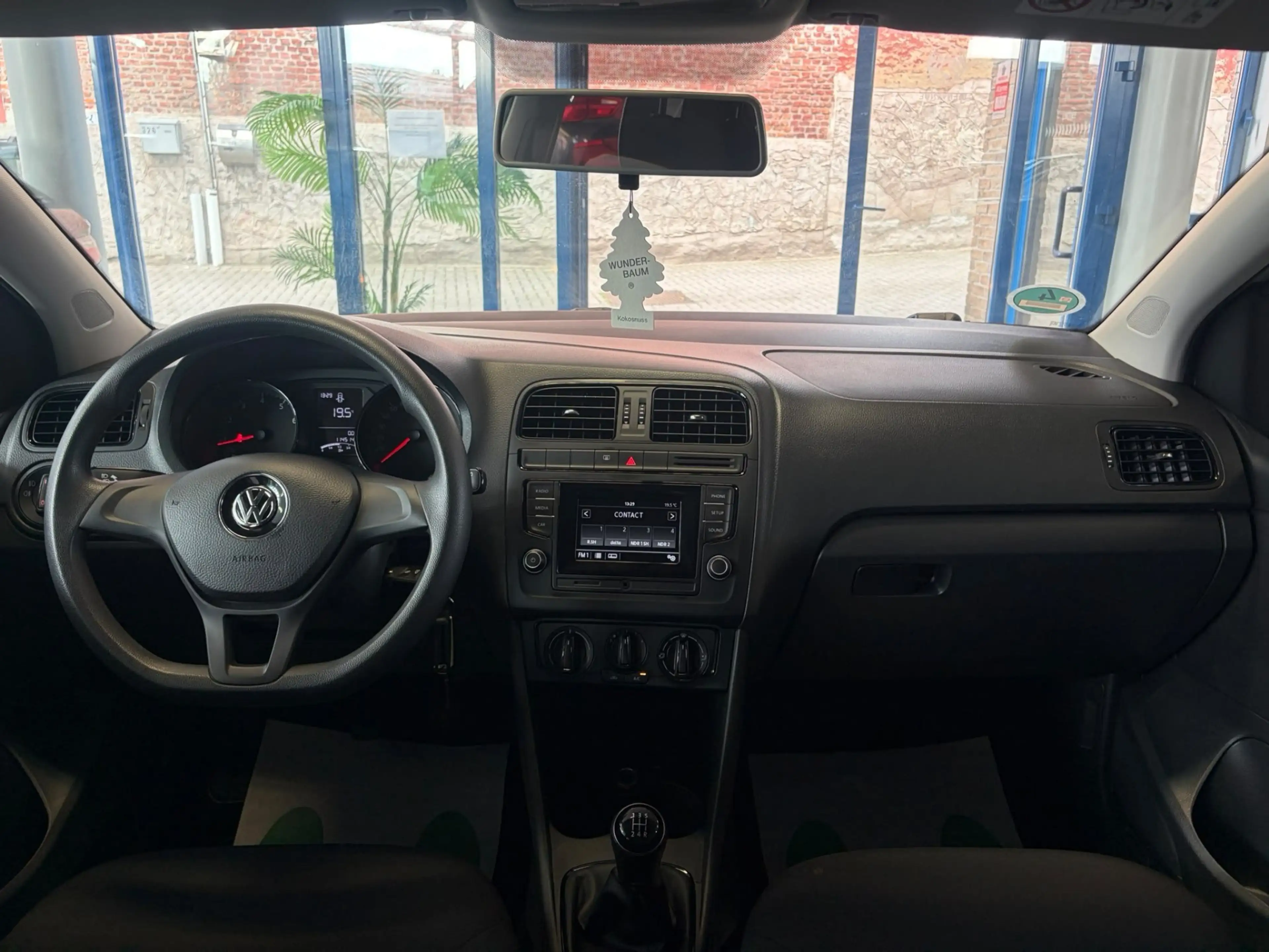 Volkswagen Polo 5 PORTES AIRCO GARANTIE — photo 9