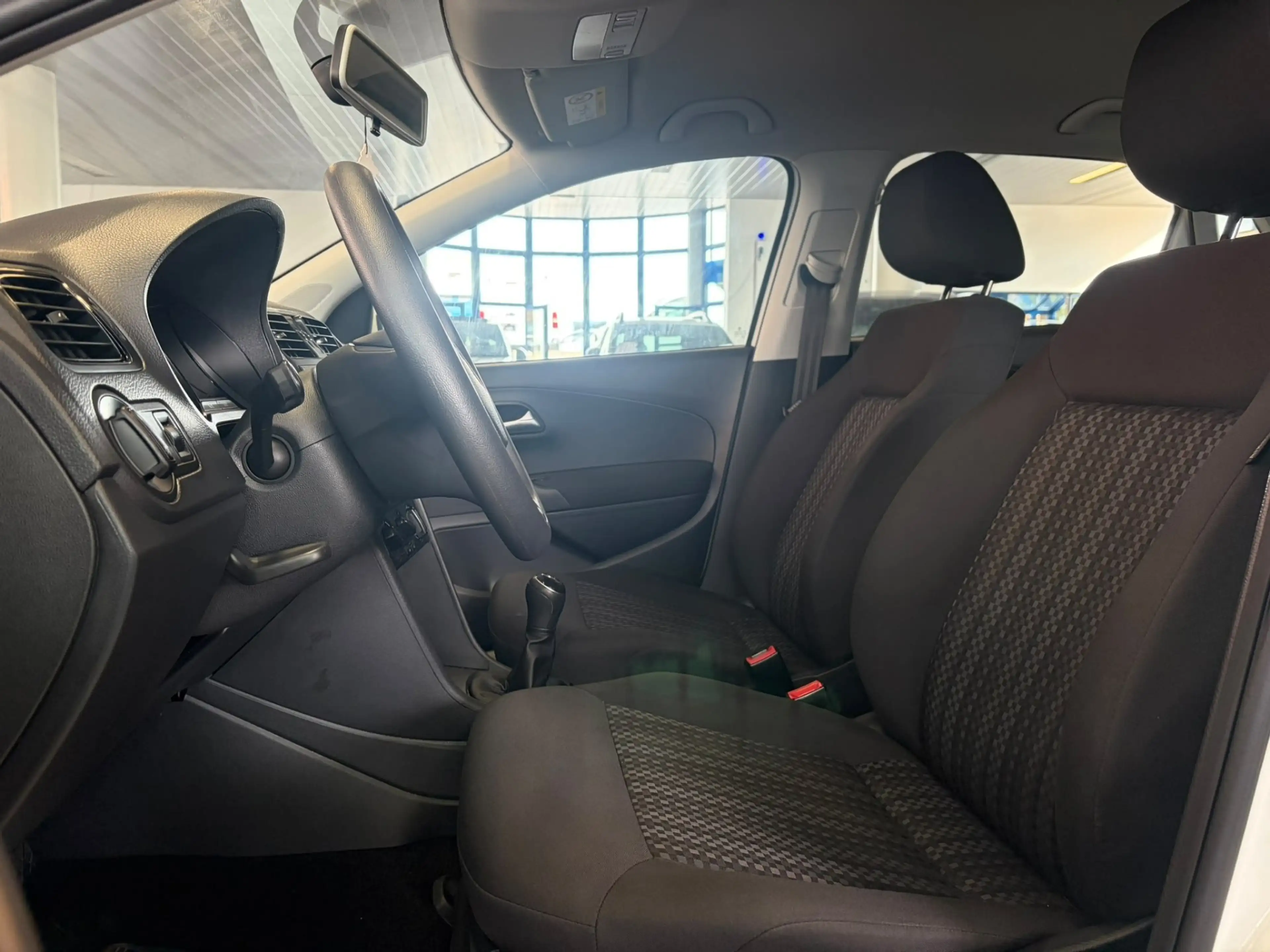 Volkswagen Polo 5 PORTES AIRCO GARANTIE — photo 6