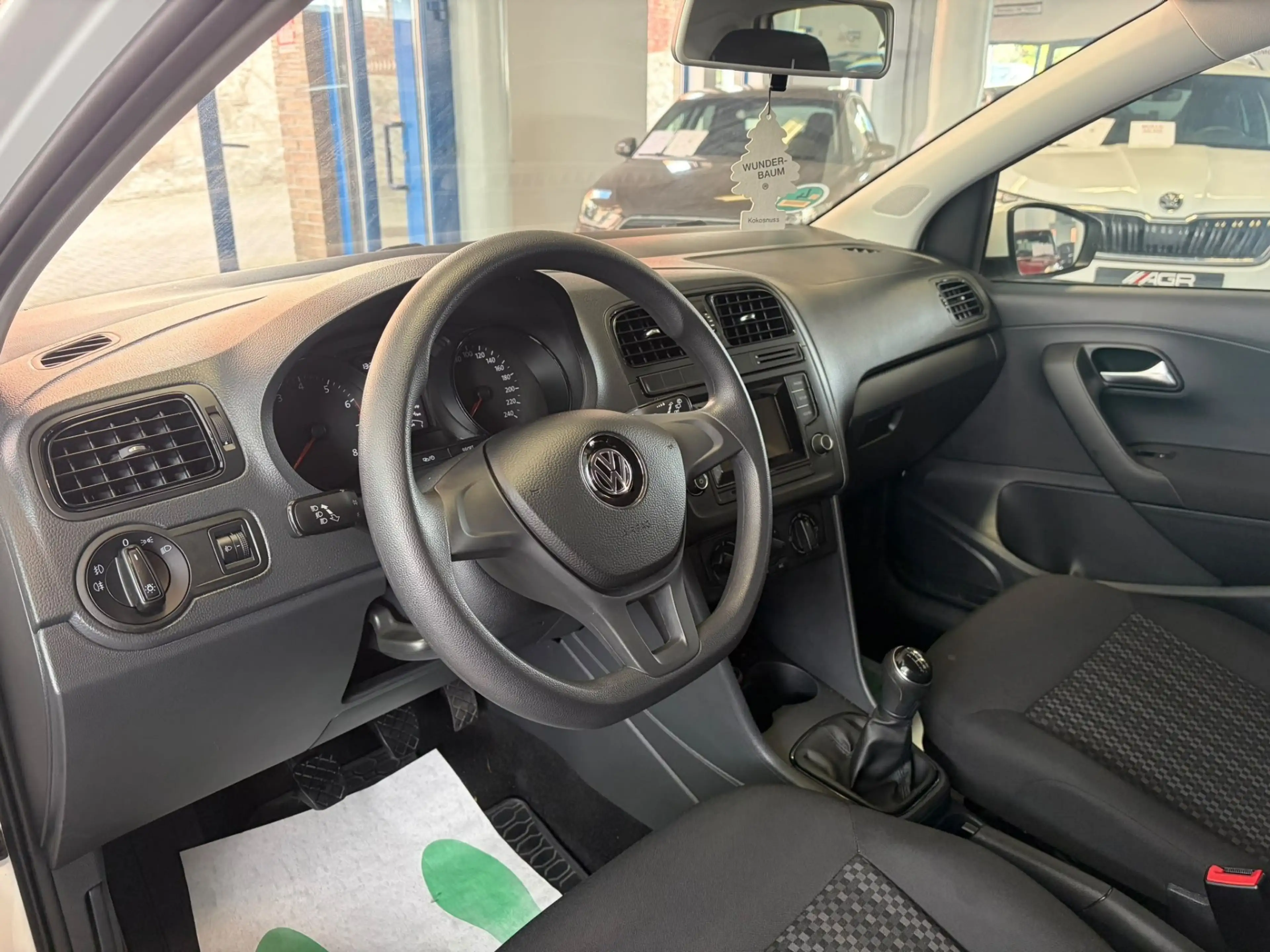 Volkswagen Polo 5 PORTES AIRCO GARANTIE — photo 5