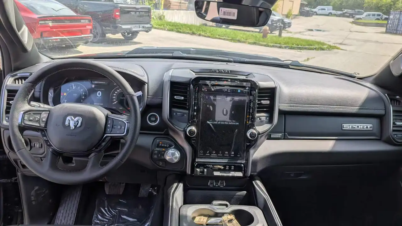 RAM 1500 снимка RAM 1500