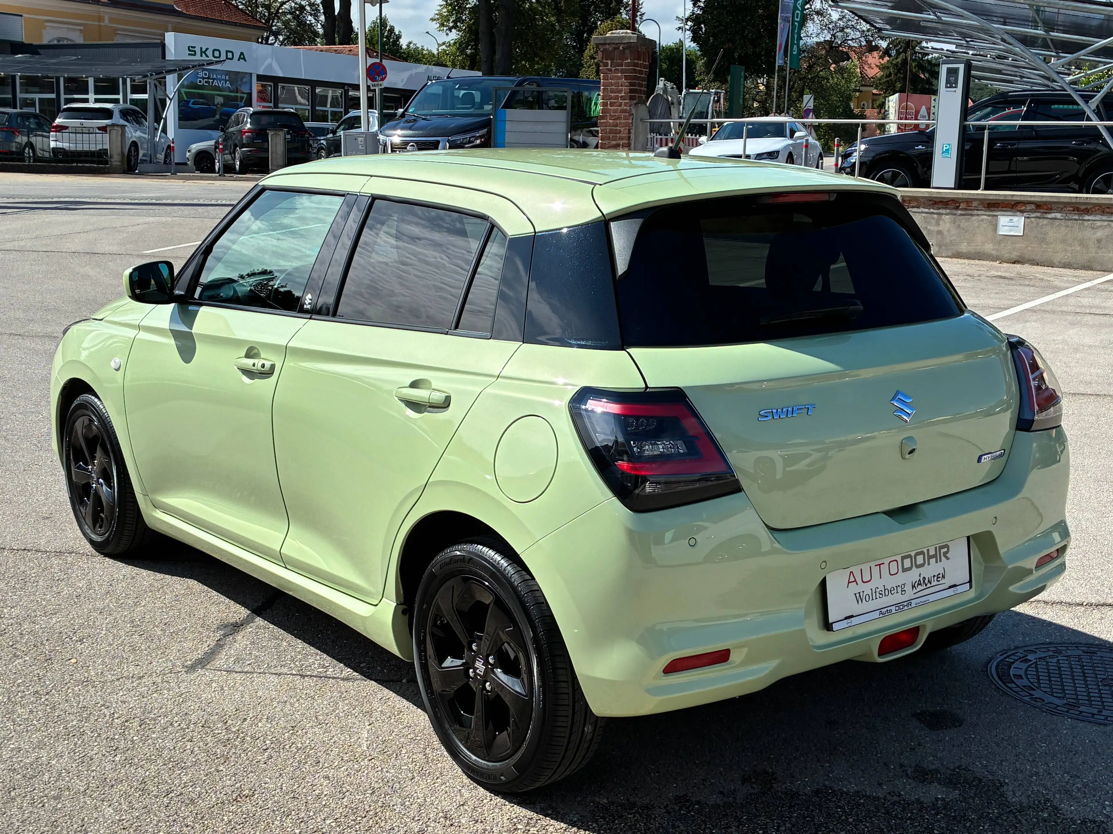 Suzuki Swift 1,2 Hybrid Shine — photo 5