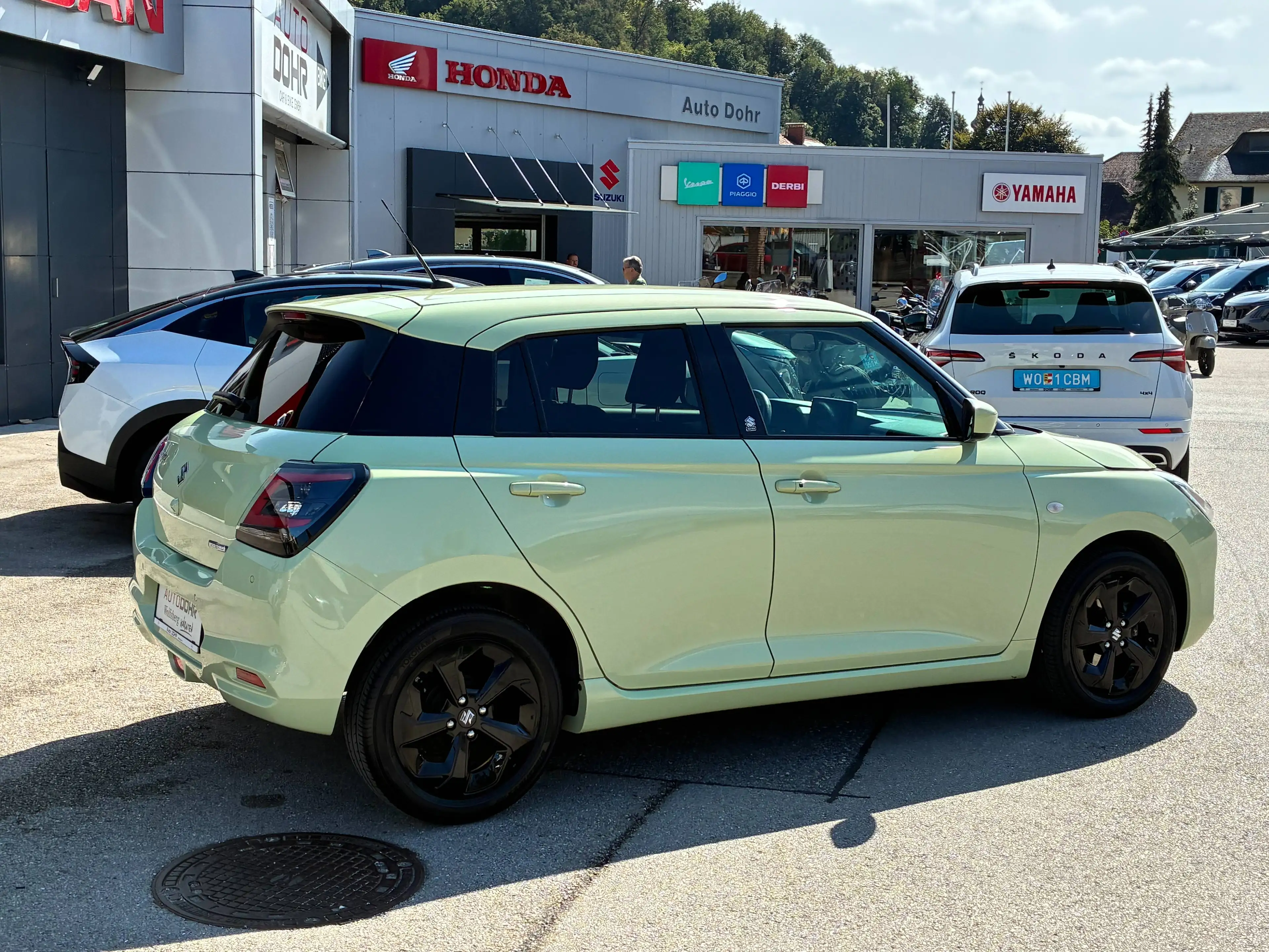 Suzuki Swift 1,2 Hybrid Shine — photo 4