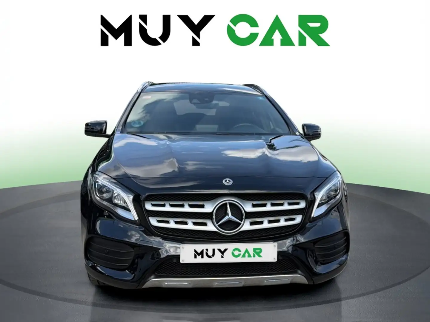 Mercedes-Benz GLA 180 Negro - 2