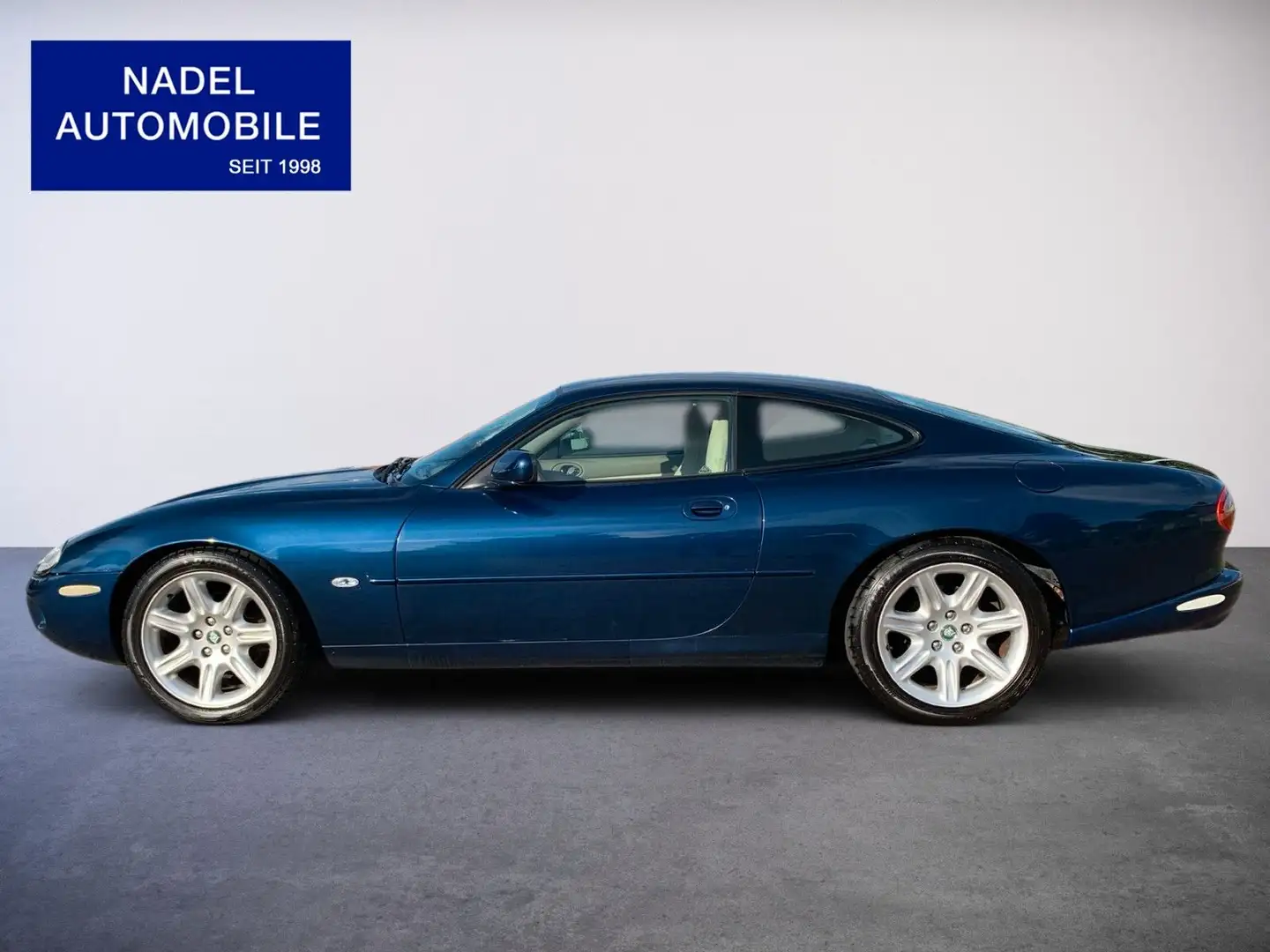 Jaguar XK8 Coupe Autom./Leder/eSitze/Klima/Tempomat Blau - 2