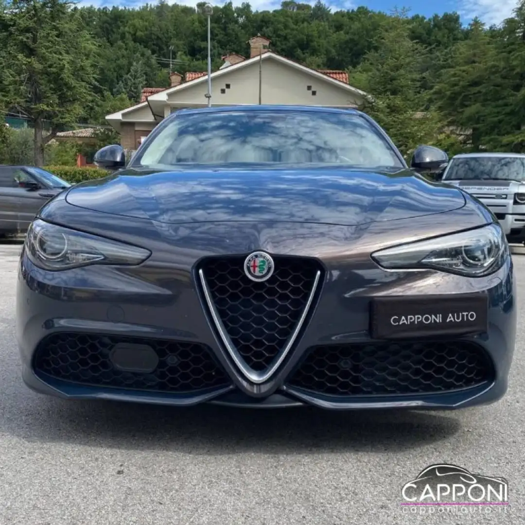 Alfa Romeo Giulia Q4 Veloce Grijs - 2