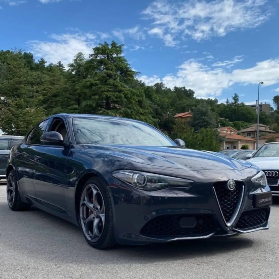 Alfa Romeo Giulia Q4 Veloce Grijs - 1