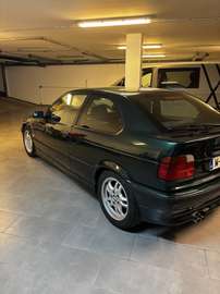 323i Compact