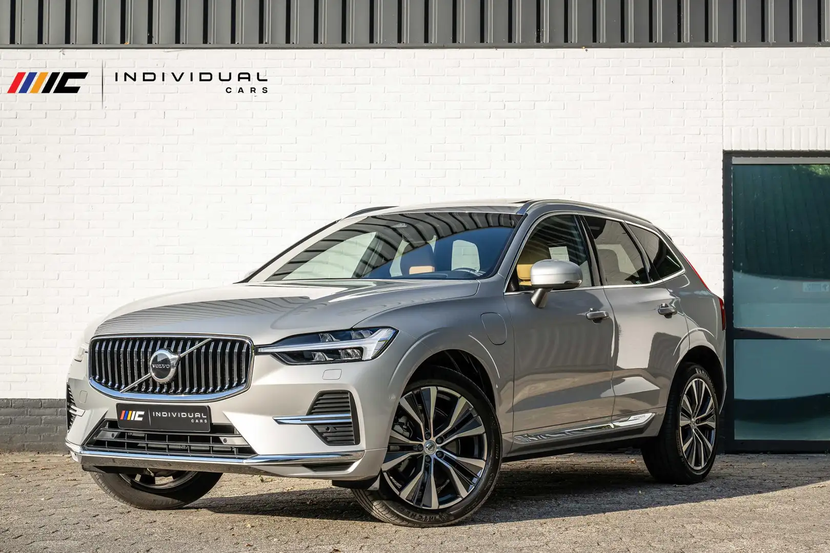 Volvo XC60 2.0 T6 AWD Inscription 398pk Stoelventilatie Nappa Argent - 1
