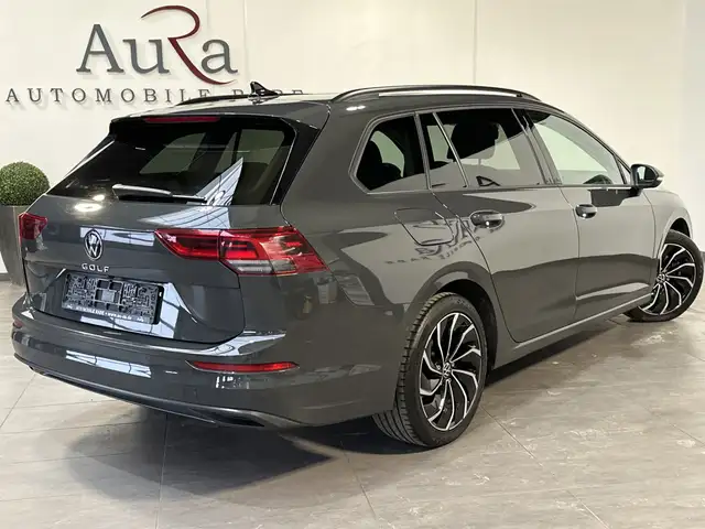 Volkswagen Golf view 4