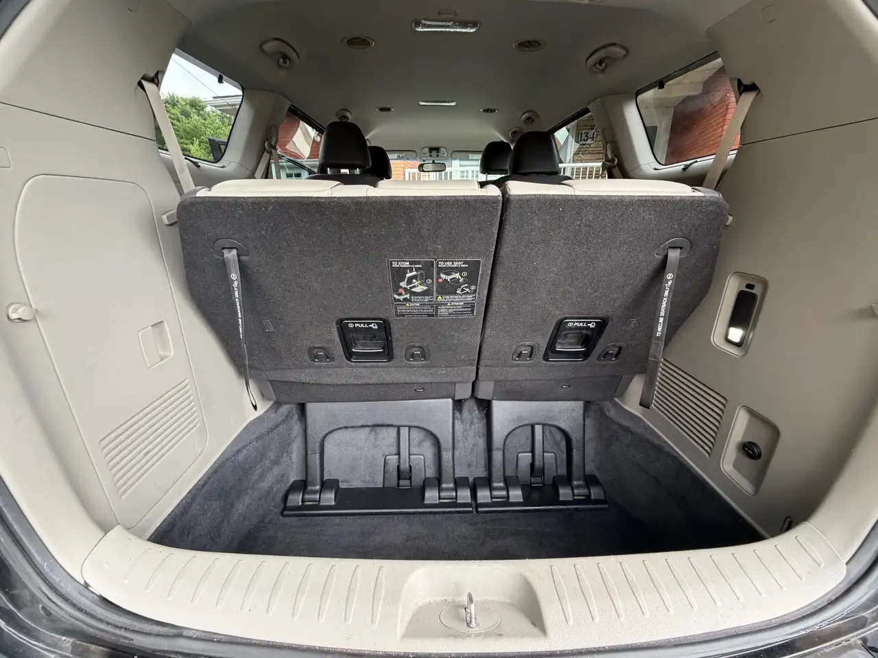Kia Sedona снимка Kia Sedona