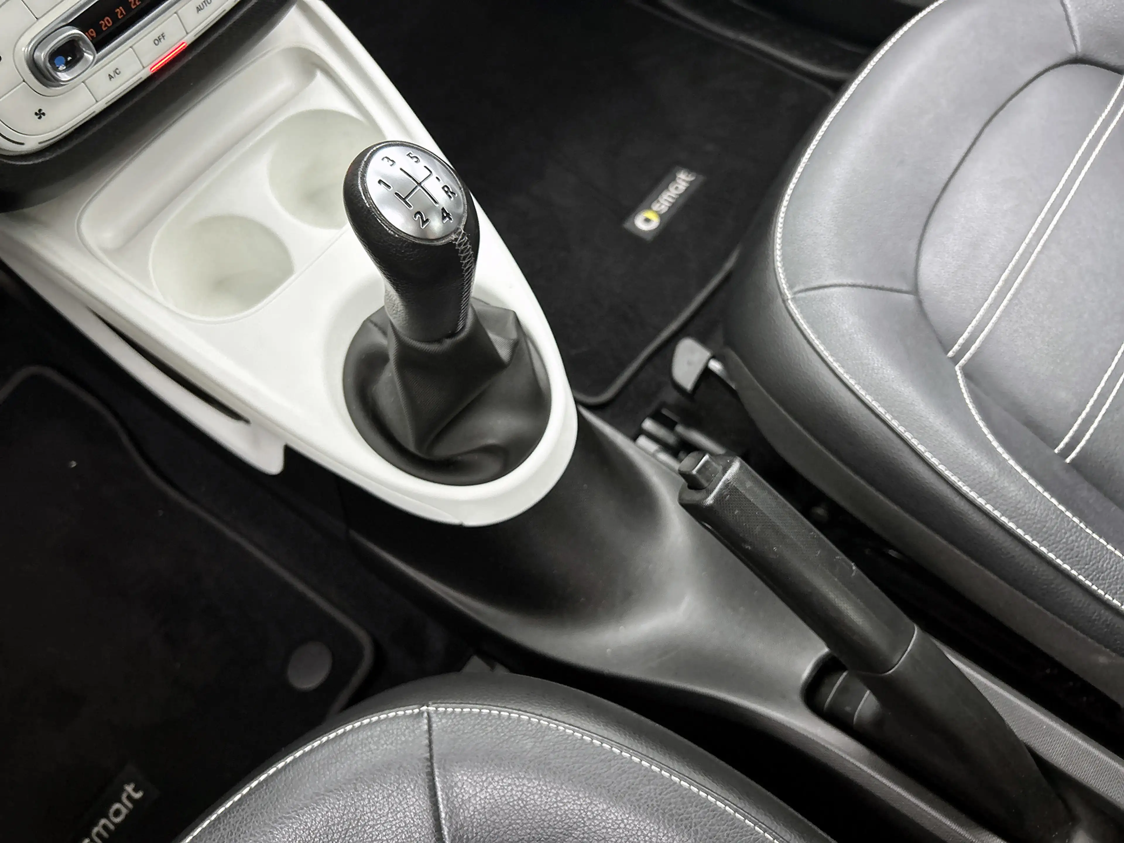 smart forTwo 1.0 Prime | Glasdak | Stoelverwarming | Climate Co — photo 17