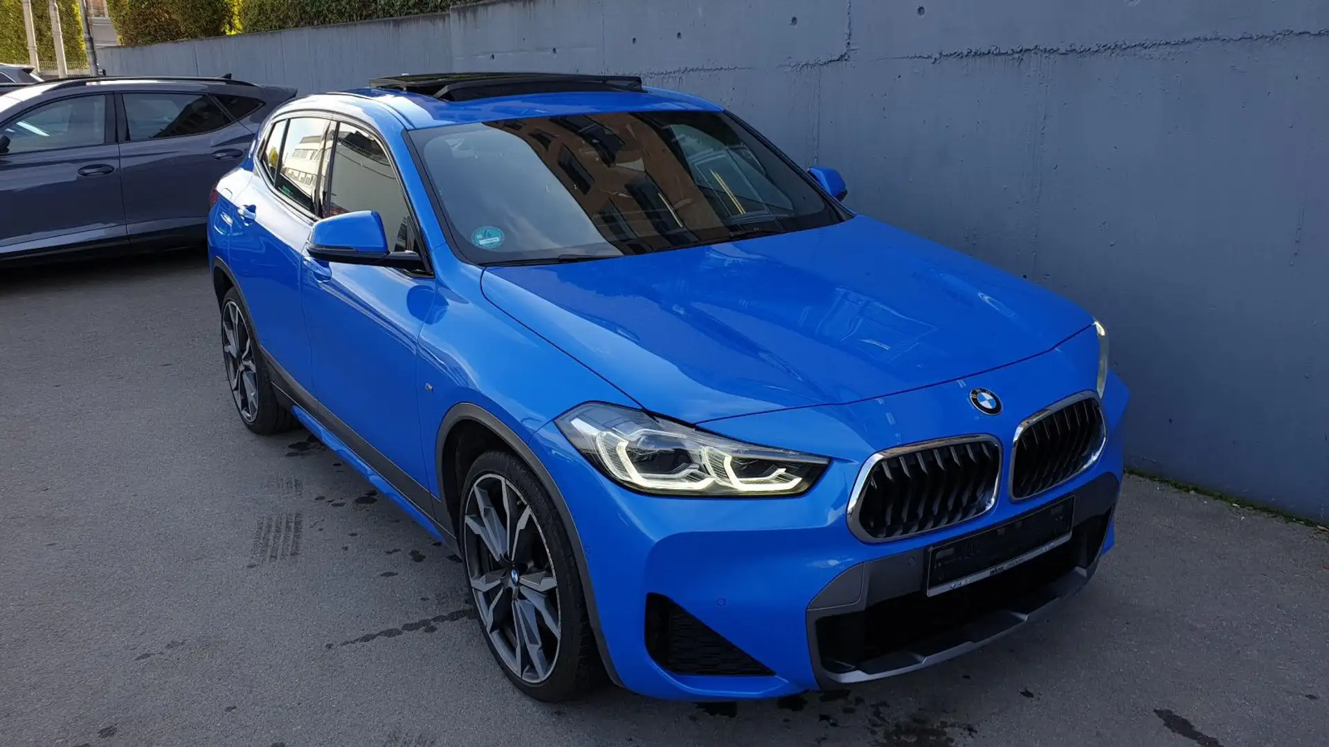 BMW X2 xDrive25d M Sport Steptronic Pano/Virtual/Nav Blau - 2