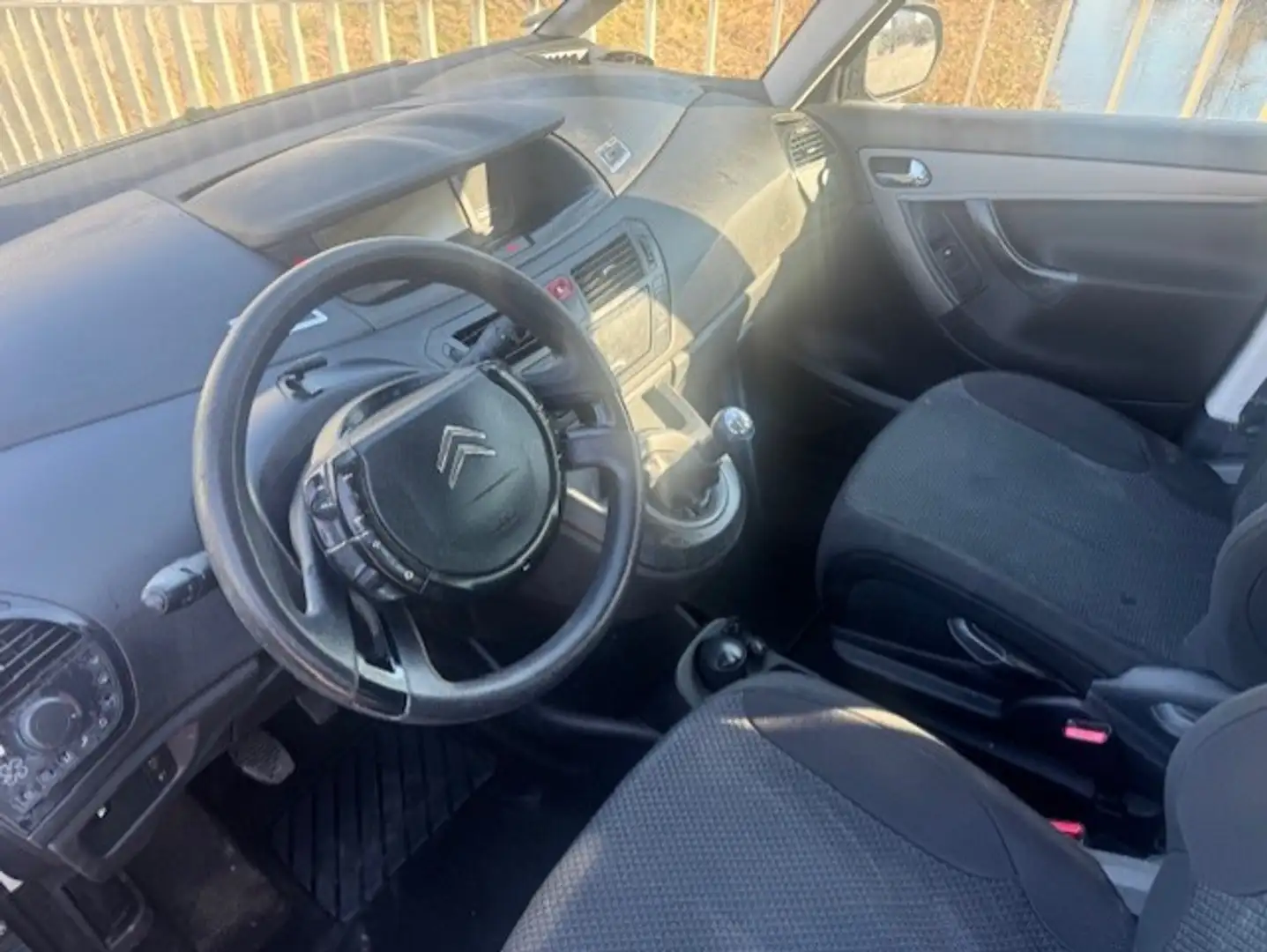 Citroen C4 Picasso 1.8-16V Prestige 5p. Grijs - 2