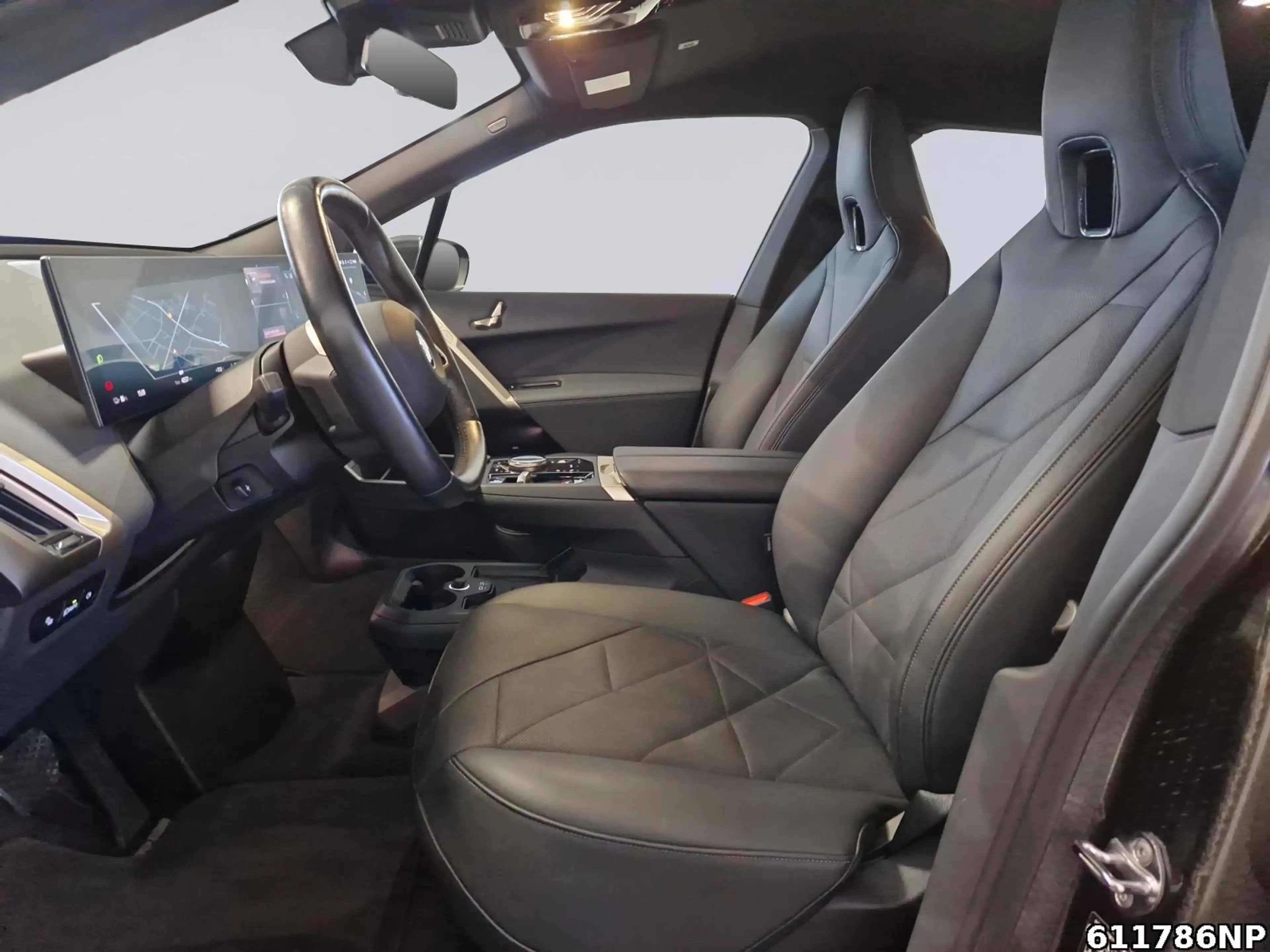 BMW iX xDrive40 — photo 10