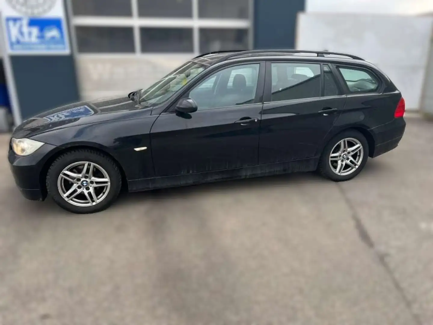 BMW 320 320 D cat Touring MSport Nero - 2