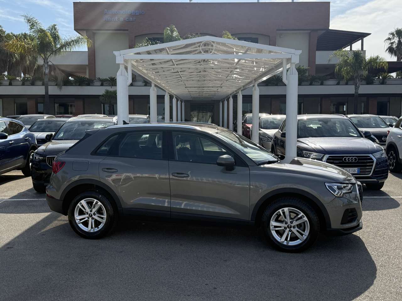 Audi Q3 35 2.0 tdi Business Advanced s-tronic Fari Matrix!