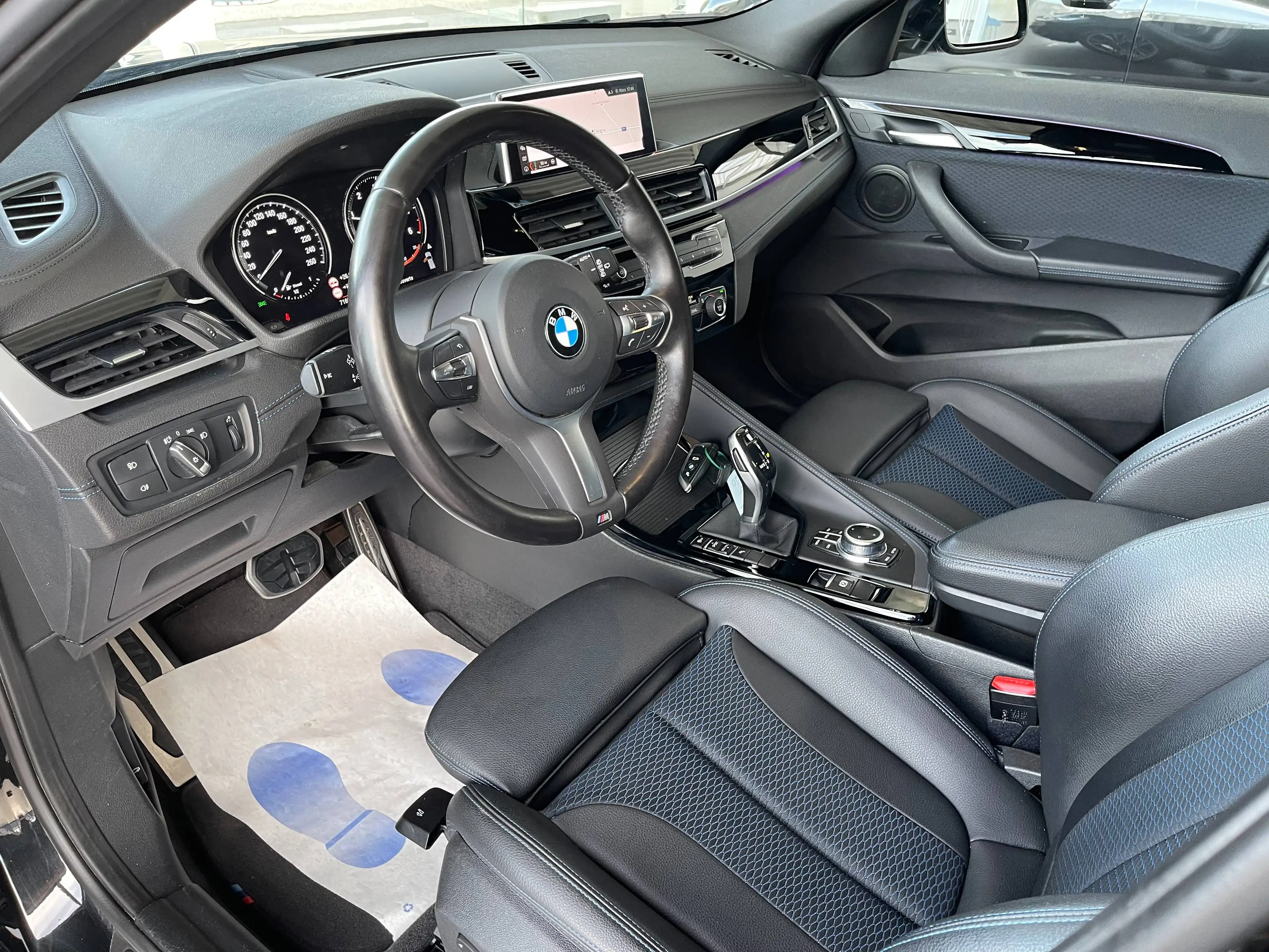 BMW X2 2.0 dA *** GARANTIE + PACK M + LED + GPS *** — photo 11