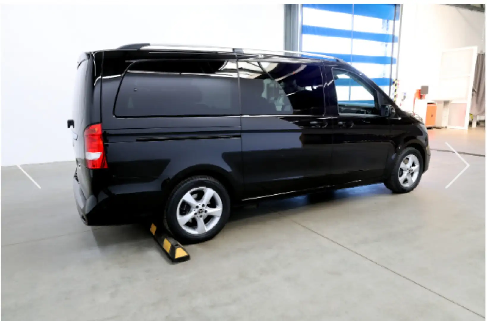 Mercedes-Benz V 220 lang EDITION elek. Heck AHK Liege-Paket Schwarz - 2