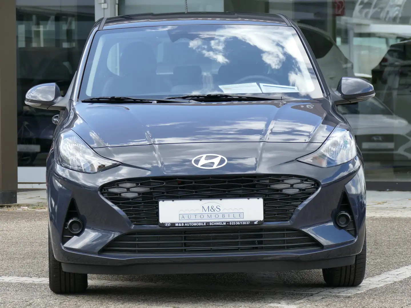 Hyundai i10 1.2 AMT Trend Grau - 2