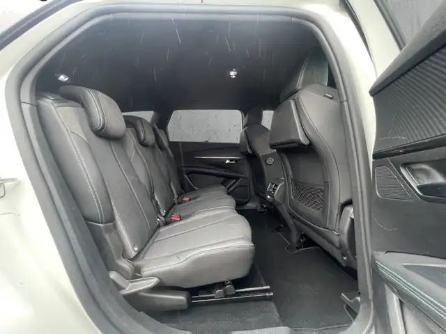 Peugeot 5008 view 14