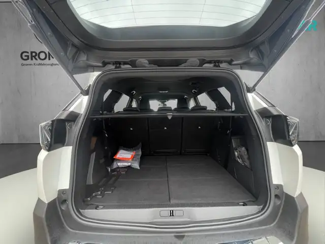 Peugeot 5008 view 7