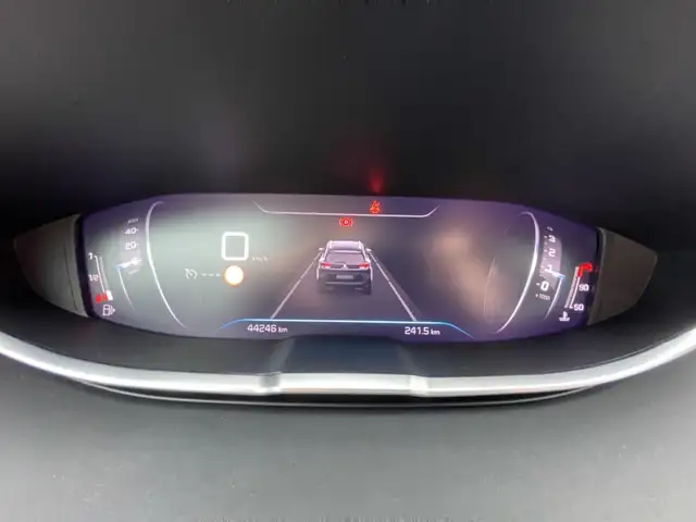 Peugeot 5008 view 15