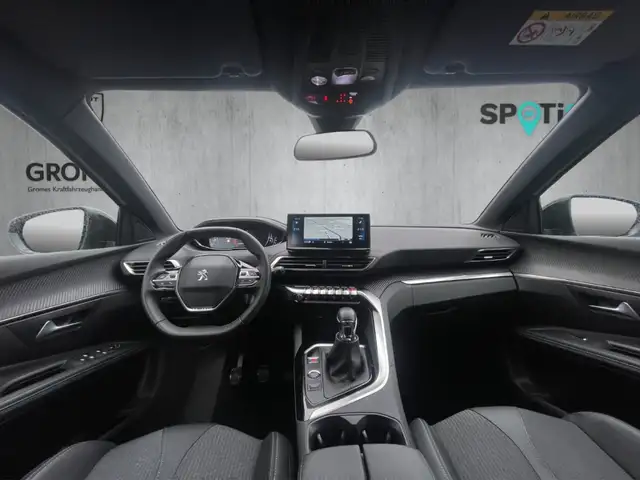 Peugeot 5008 view 12