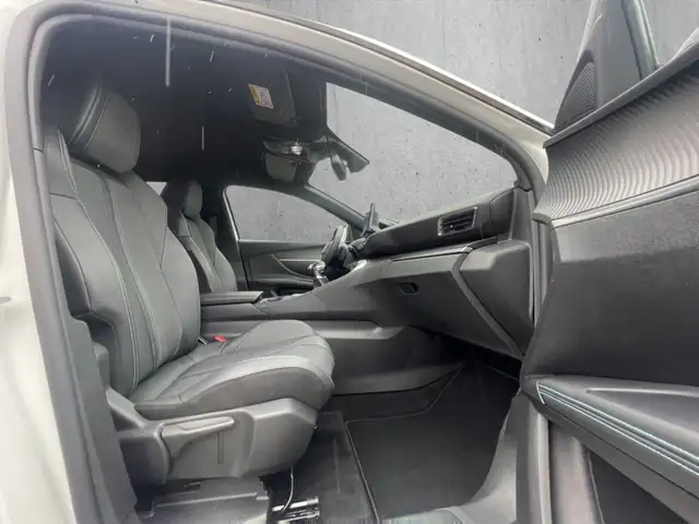 Peugeot 5008 view 13