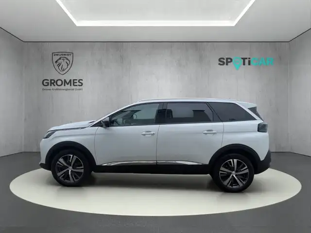 Peugeot 5008 view 6