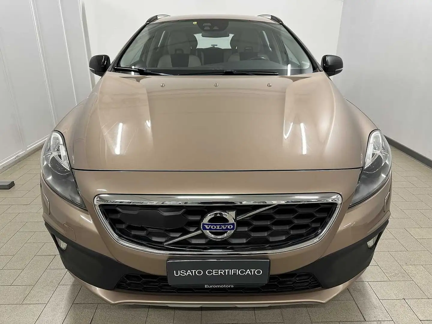 Volvo V40 Cross Country D2 MOM NEOPATENTATI - 2