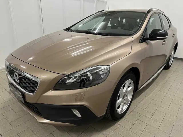 Volvo V40 Cross Country D2 MOM NEOPATENTATI