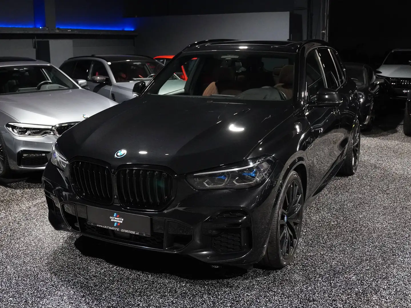BMW X5 xDrive 45e M Sport INDIVIDUAL*B&O*SkyLounge*TAUSCH Schwarz - 1