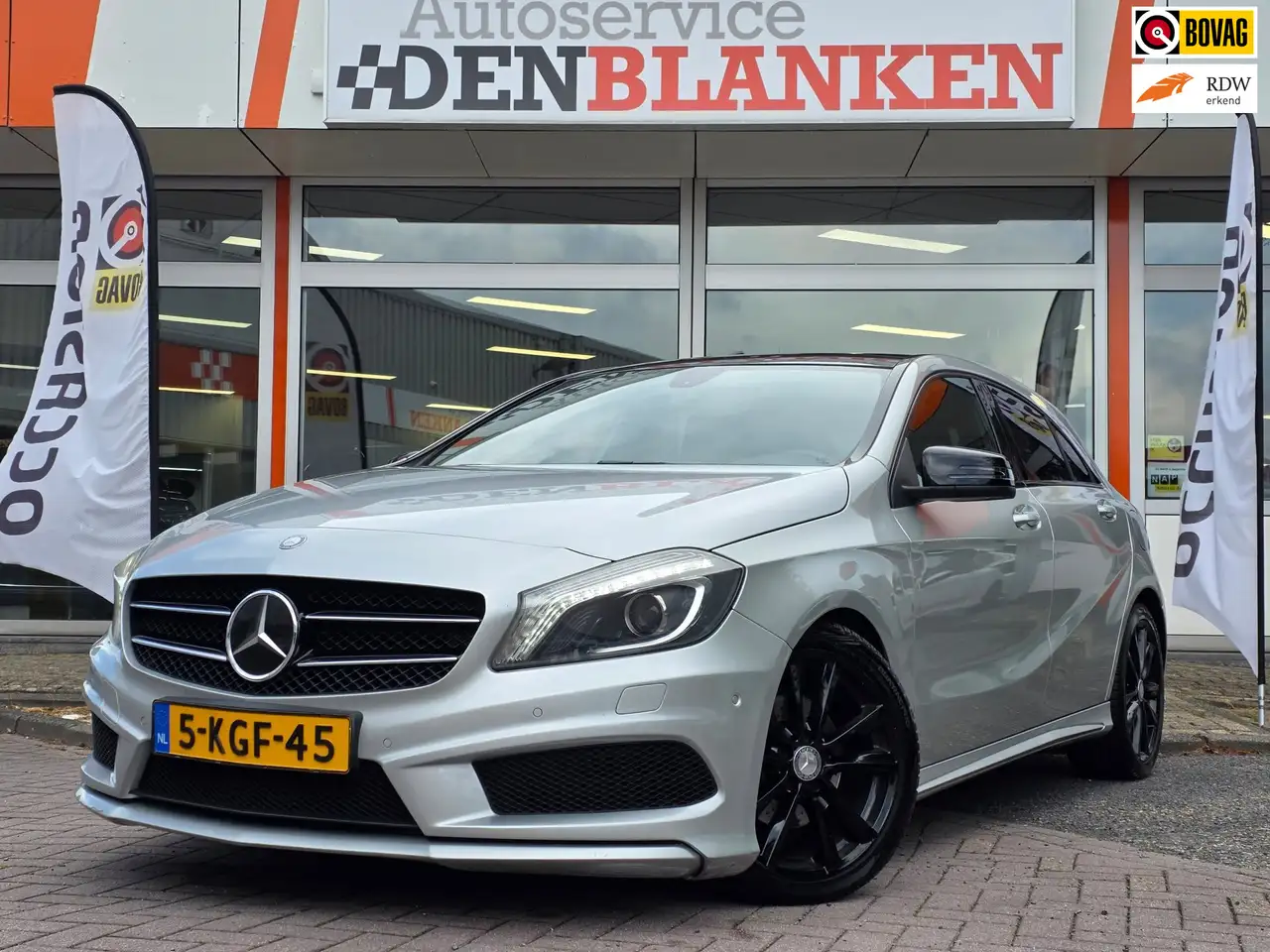 Mercedes-Benz A 180 Ambition AMG Automaat BJ.2012 / Panodak / Navi / H — photo 1 of 31