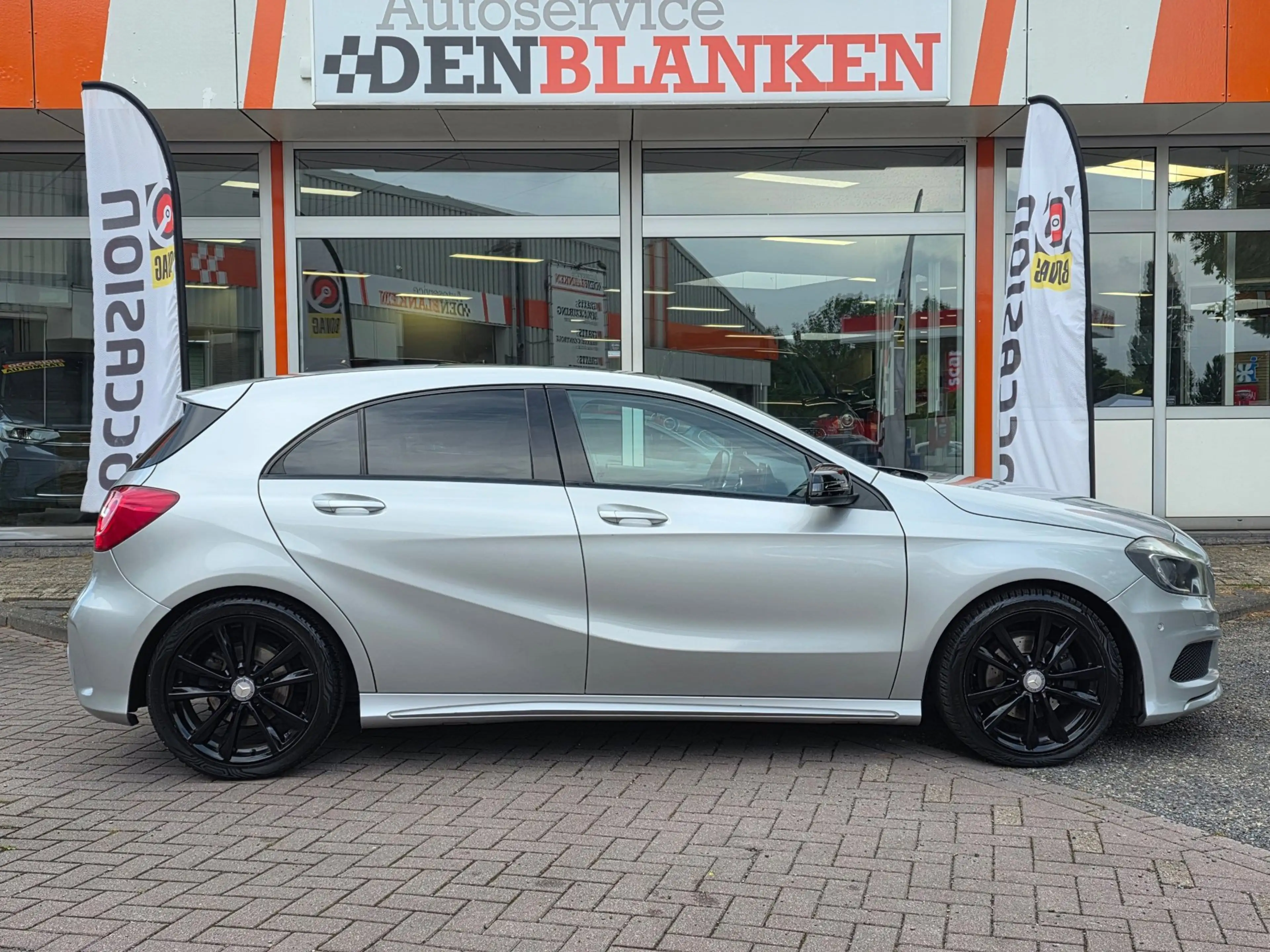 Mercedes-Benz A 180 Ambition AMG Automaat BJ.2012 / Panodak / Navi / H — photo 4