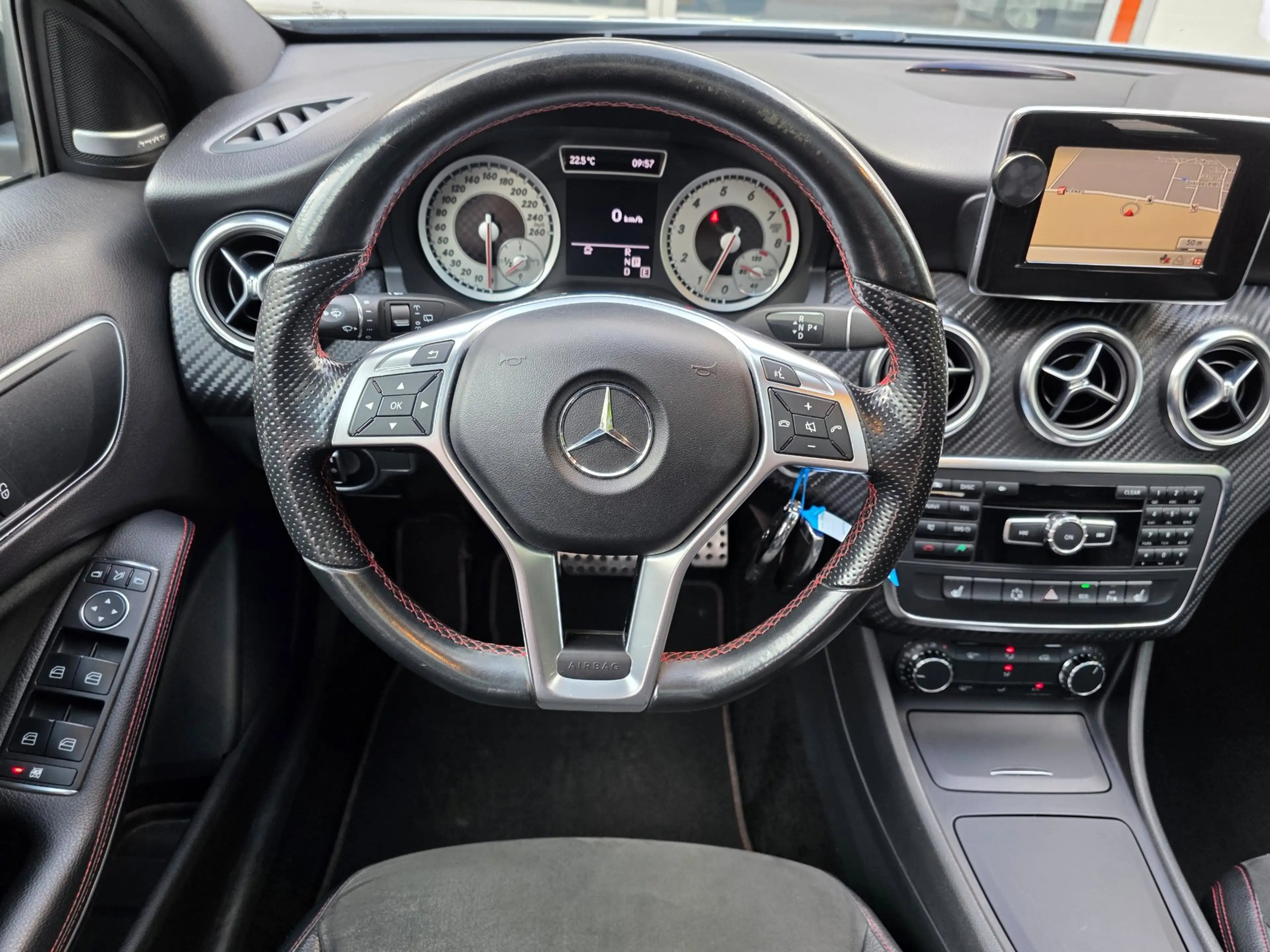 Mercedes-Benz A 180 Ambition AMG Automaat BJ.2012 / Panodak / Navi / H — photo 17