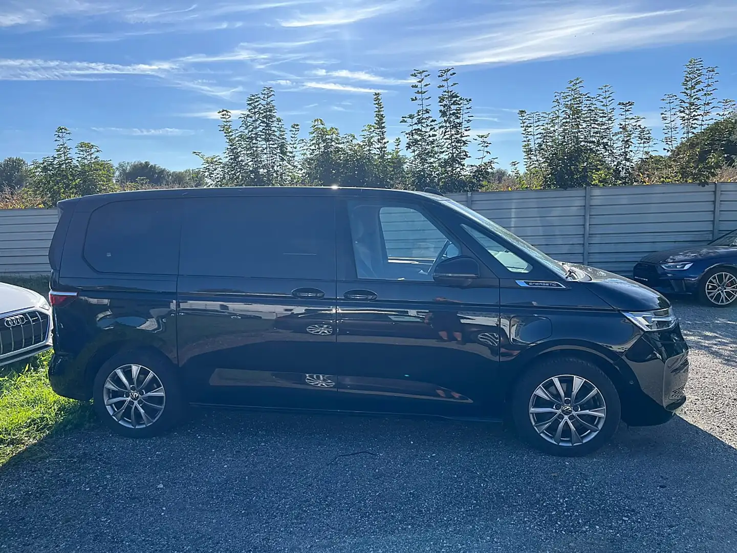 Volkswagen Sonstige Multivan 1,4 TSI Energetic ÜH eHybrid PHEV Aut. Schwarz - 2