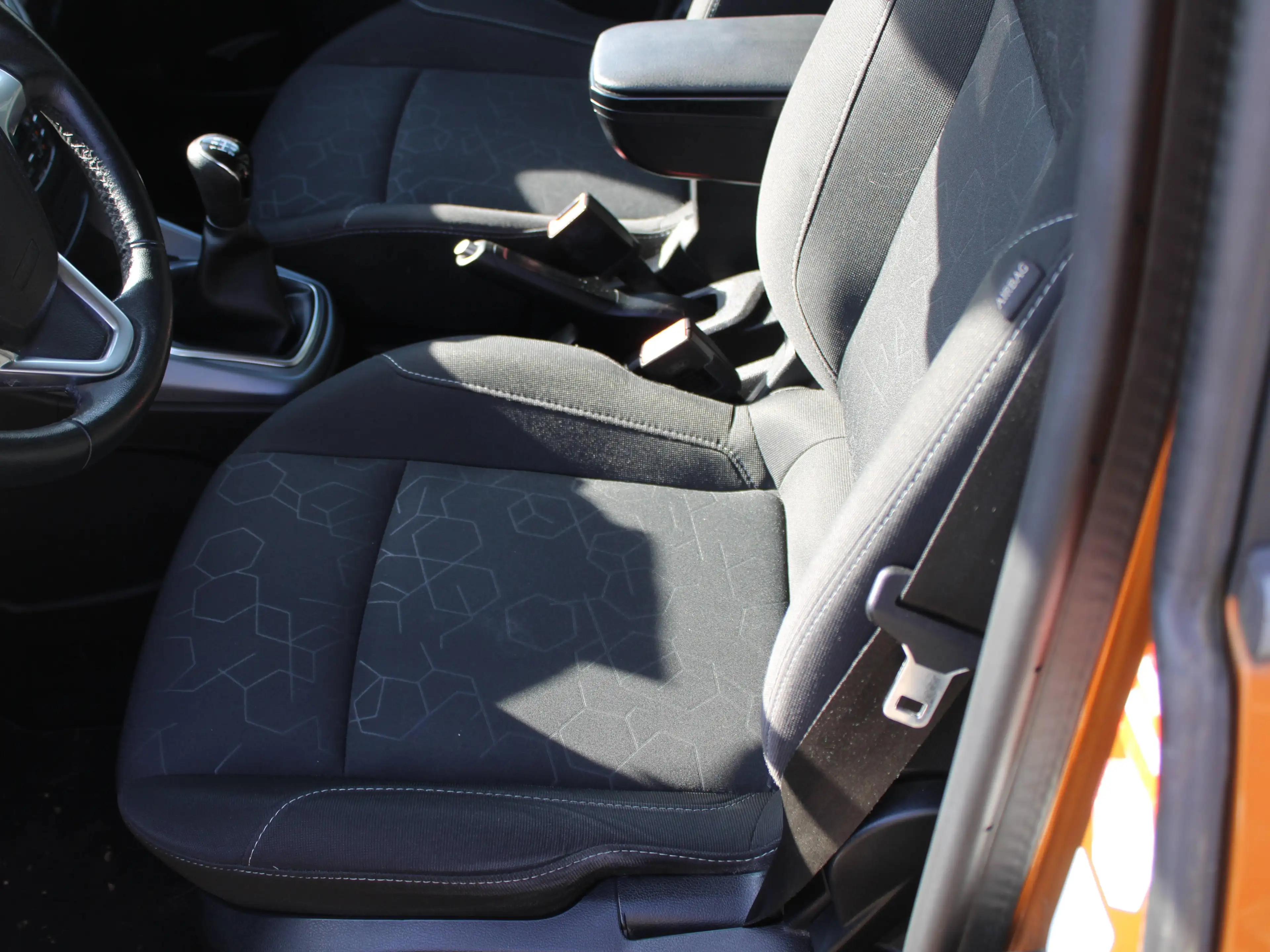 Ford B-Max Trend*Klimatronic*PDC*SH*HUneu* — photo 13