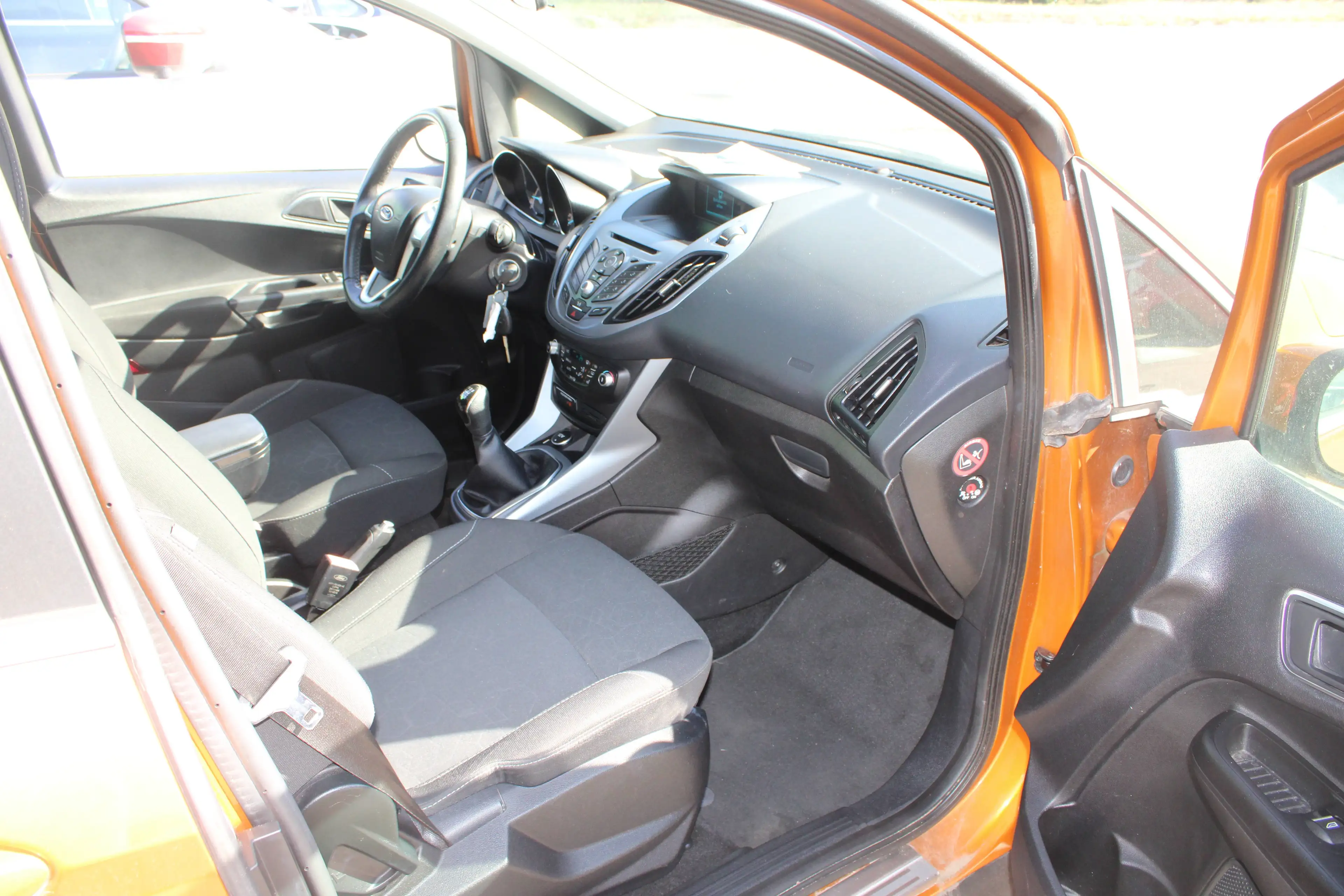 Ford B-Max Trend*Klimatronic*PDC*SH*HUneu* — photo 9