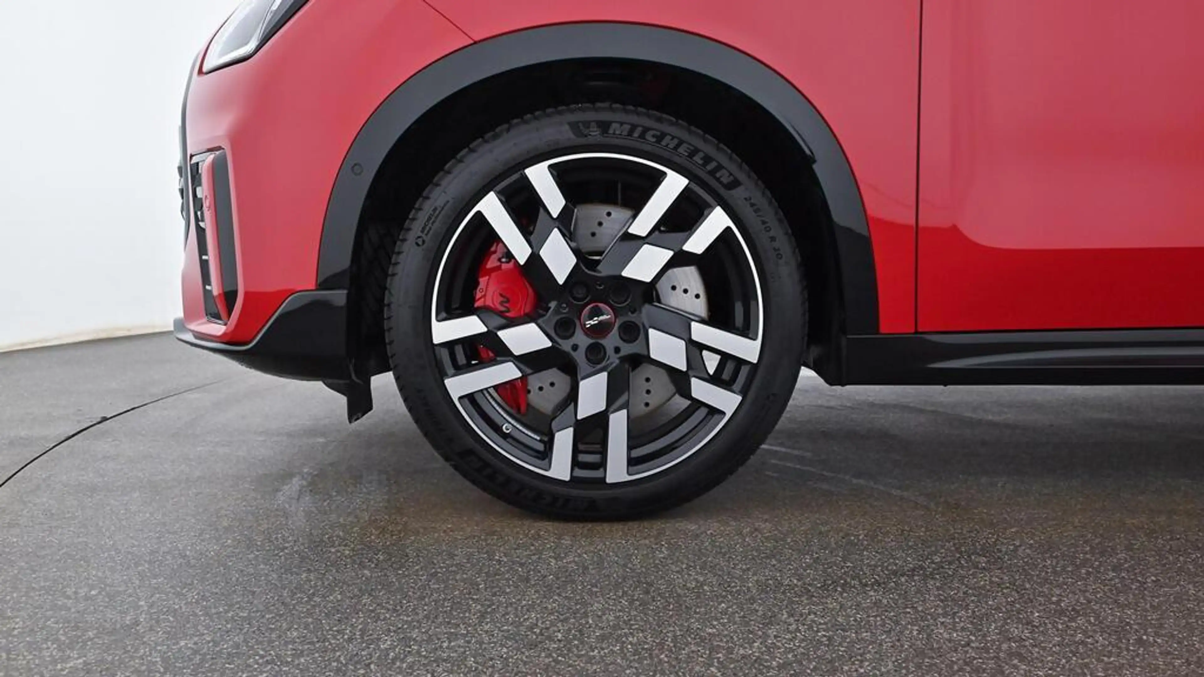MINI JCW Countryman All4 John Cooper Works Trim — photo 9
