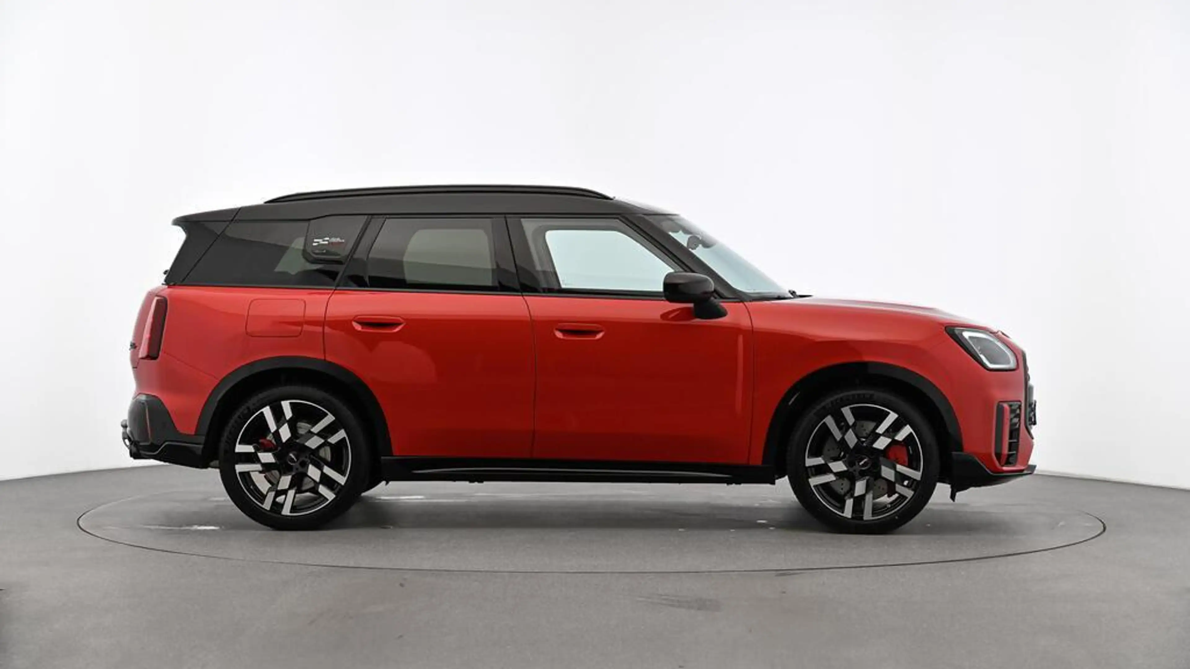 MINI JCW Countryman All4 John Cooper Works Trim — photo 3