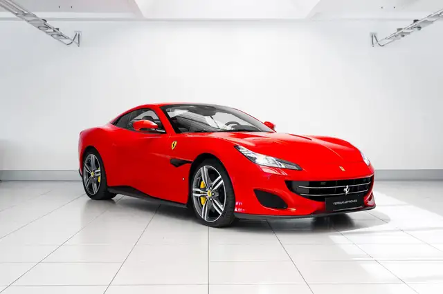 Ferrari Portofino view 8