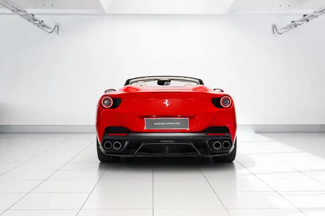 Ferrari Portofino view 13