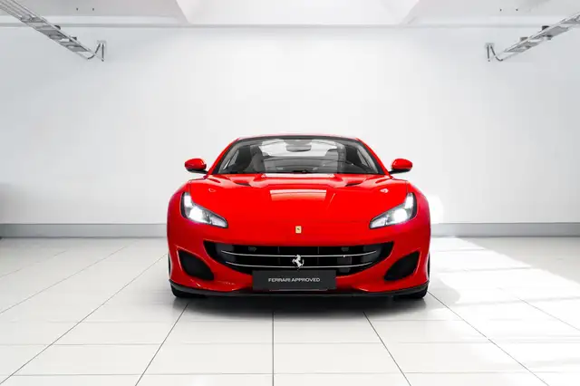 Ferrari Portofino view 9