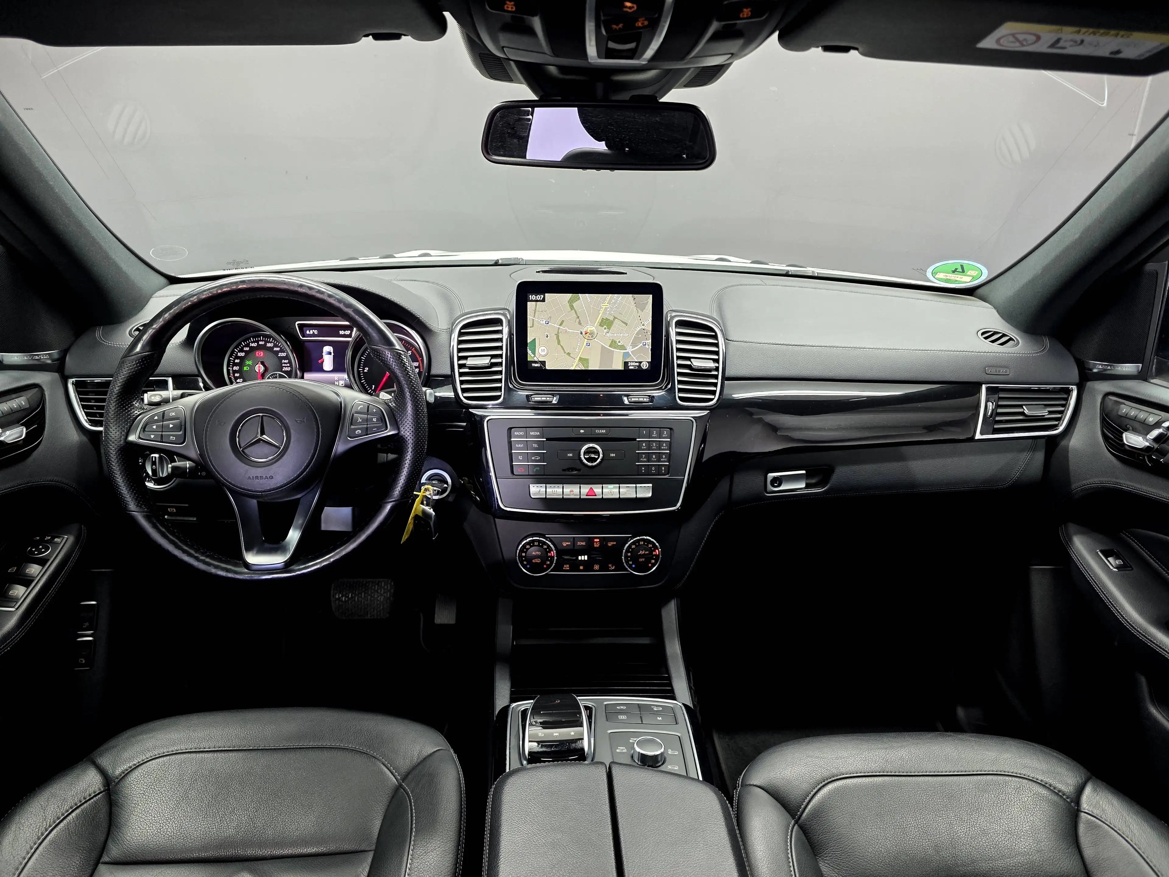 Mercedes-Benz GLS 350 d 4M, AMG LINE, PANO, 360°,2x TV,7 SITZER, LED — photo 10