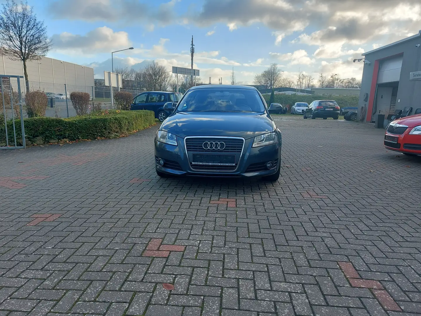 Audi A3 1.6 Ambition Grau - 2