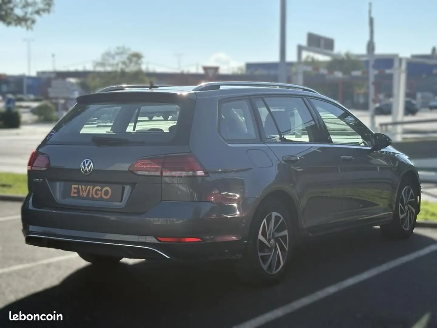 Volkswagen Golf 1.4 TSI 120CH SOUND DSG BVA ENTRETIEN COMPLET Grau - 2