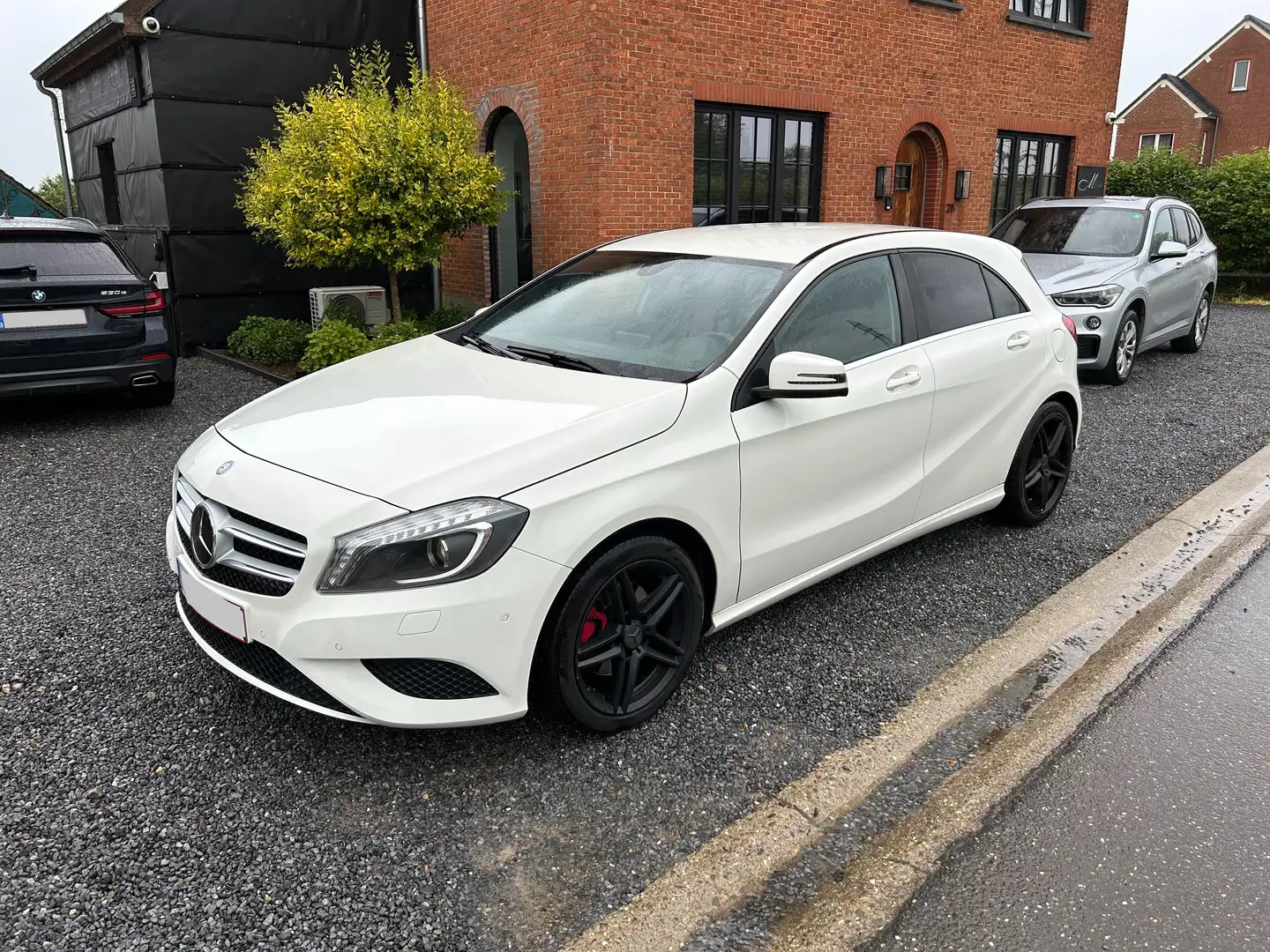 Mercedes-Benz A 180 A 180 Urban Blanc - 1