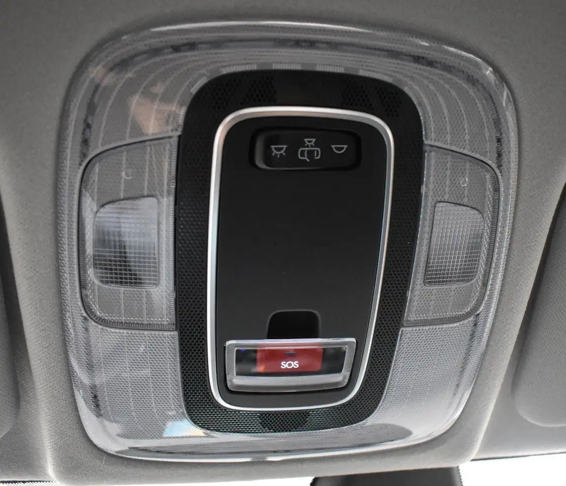 Hyundai i20 1.2 79 PS Navi Kamera PDC Tempomat SOFORT 23